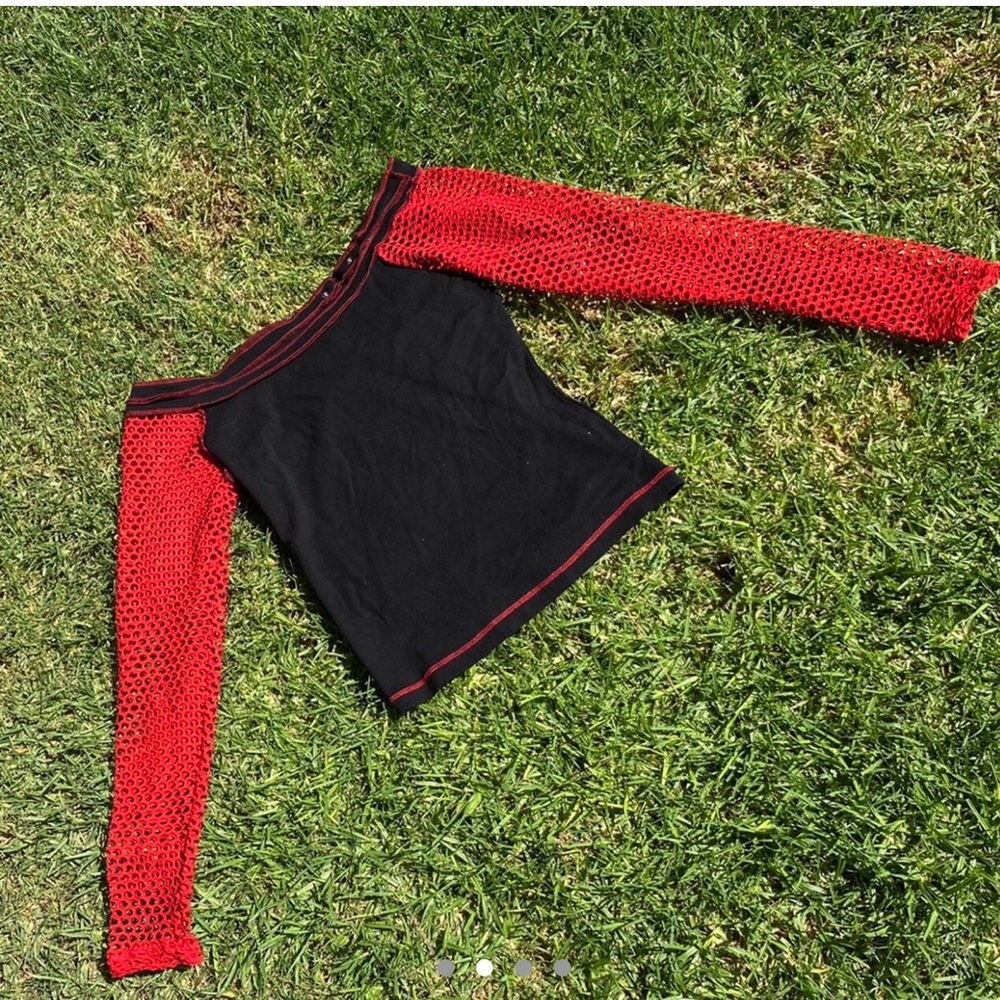 Morbid threads fishnet top